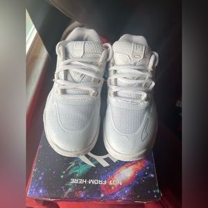 kids all white puma Melos